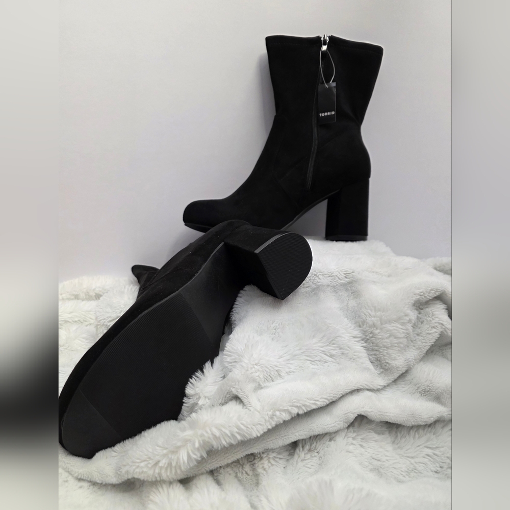 Torrid Black Heeled Boots Sleek Faux Suede 10W - Picture 2 of 4